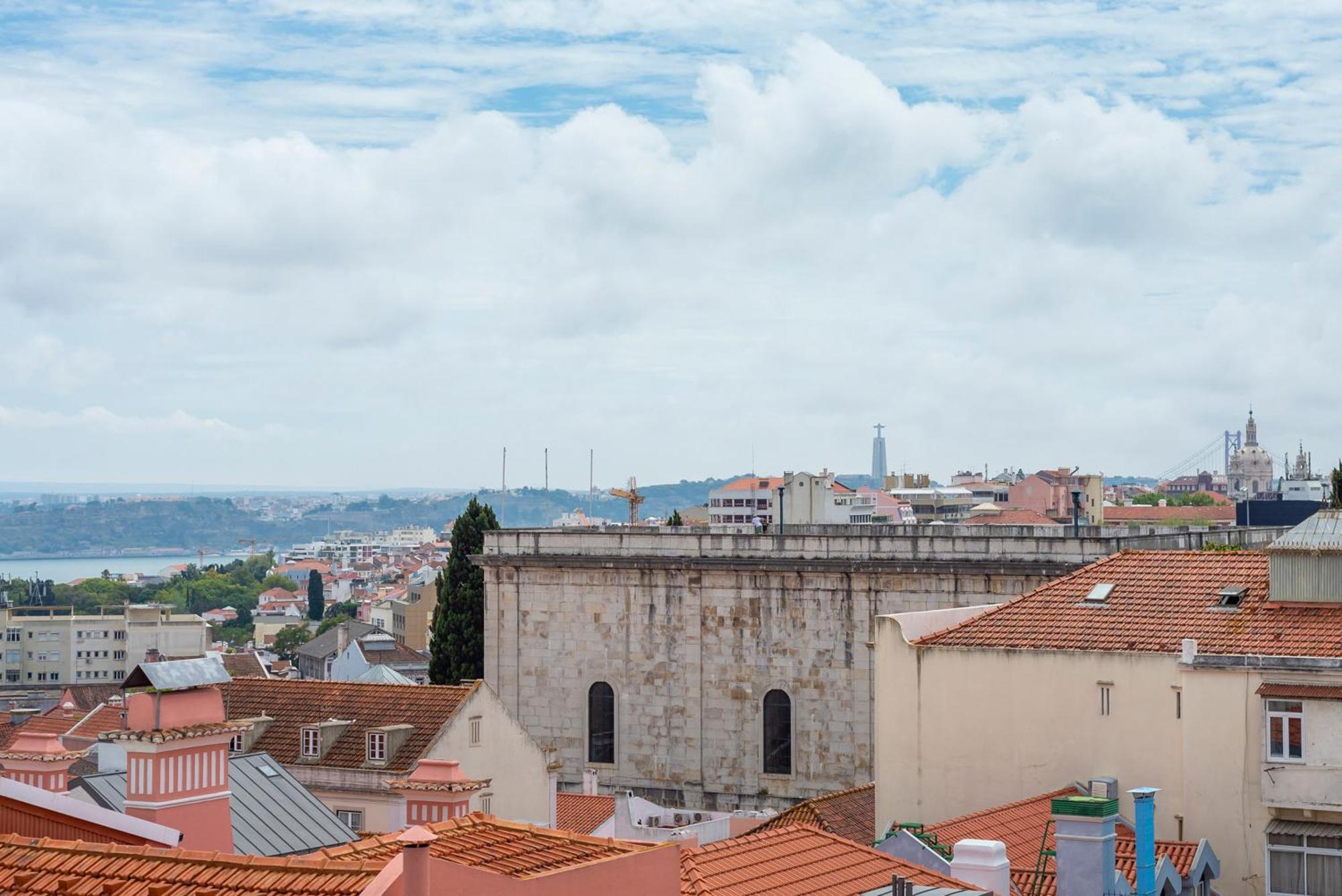 Lv Premier Amoreiras Am2 Lisboa Exteriör bild